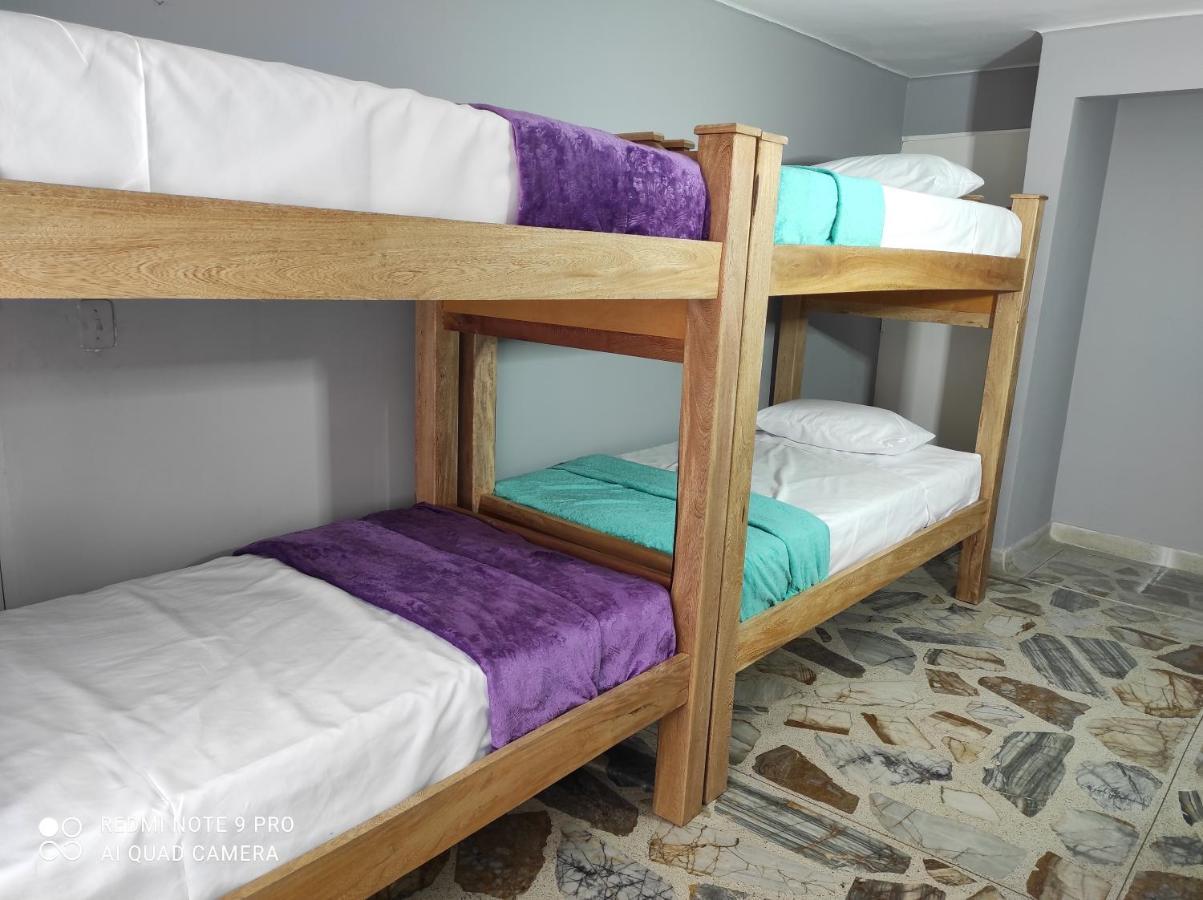 Key West Hostel Medellín Dış mekan fotoğraf